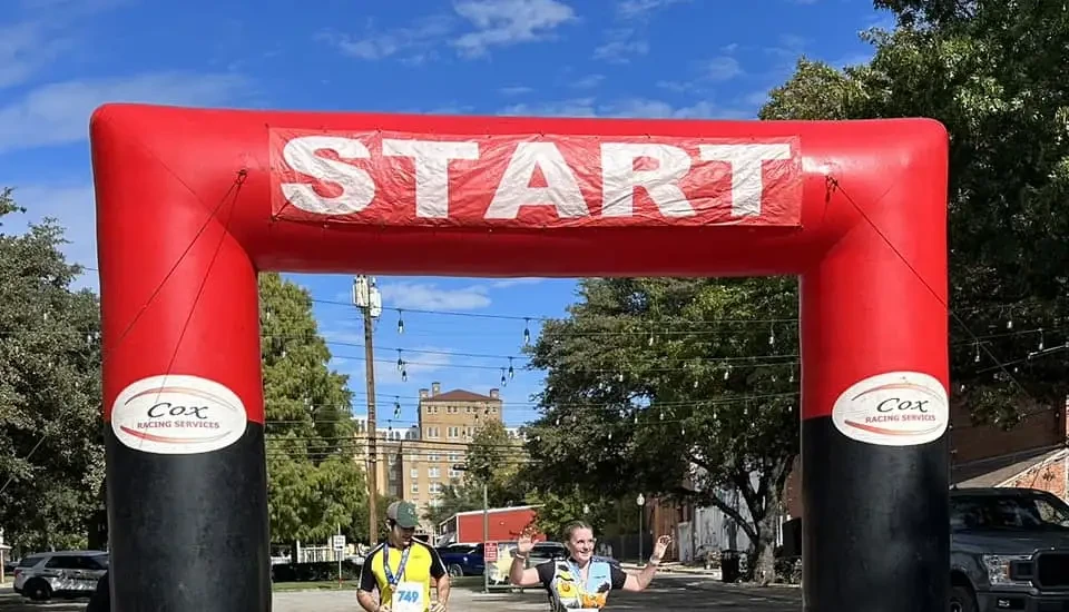Half CRAZY Half Marathon and 5K — image 1 sur 3